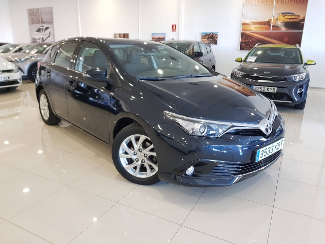 Toyota Auris 17 1 2 1t Active 5p 52 346km Petrol Azul