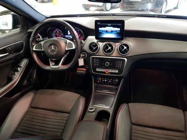 Mercedes Benz Gla180