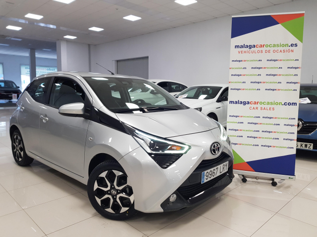 Used TOYOTA AYGO 70 XPLAY AUT in Malaga